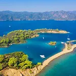Garden Island Vila *