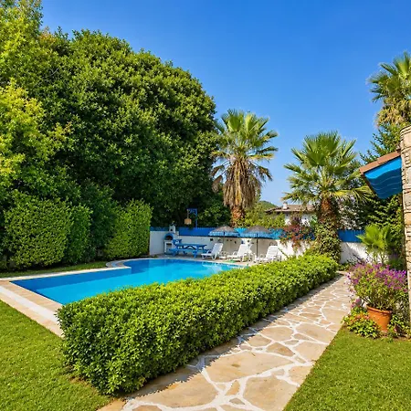 Villa Garden Island *